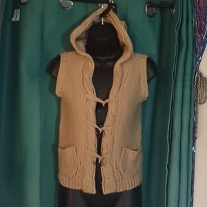 Women's sweater vest with hoodie